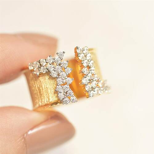 Huitan 2023 New Fashion Womens Finger Ring with CZ Stone Wi
