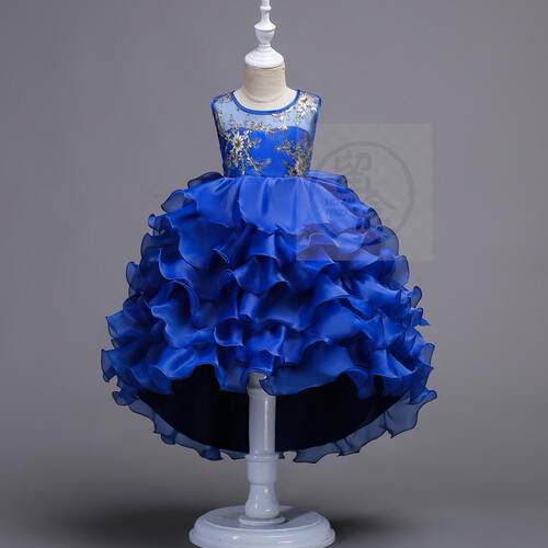 。Girls gilded sleeveless Princess fluffy skirt childrens