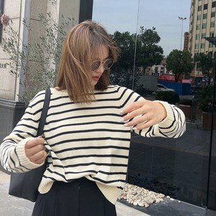 o-neck Black white stripe Loose Long sleeve sweaters 2022 wo