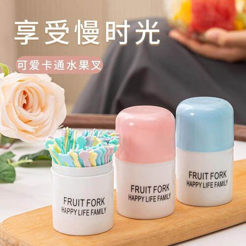 Disposable fruit forks, suitable for home use, come in plast