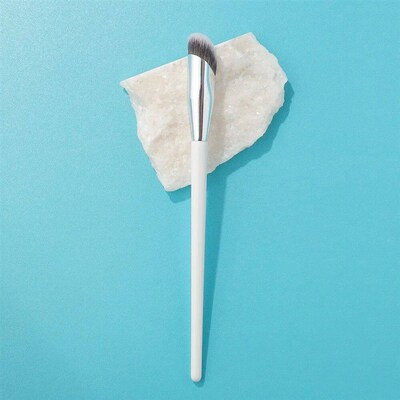 Angled Korea Concealer Brush Under Eye for Makeup Cream Corr