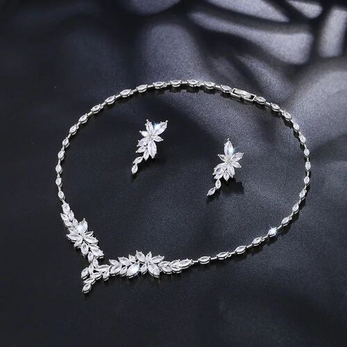 New Arrival Exquisite Plant Shape Cubic Zirconia Bridal Wedd
