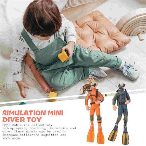 2 Pcs Diver Model Figure Scene Layout Ornament PVC Decor