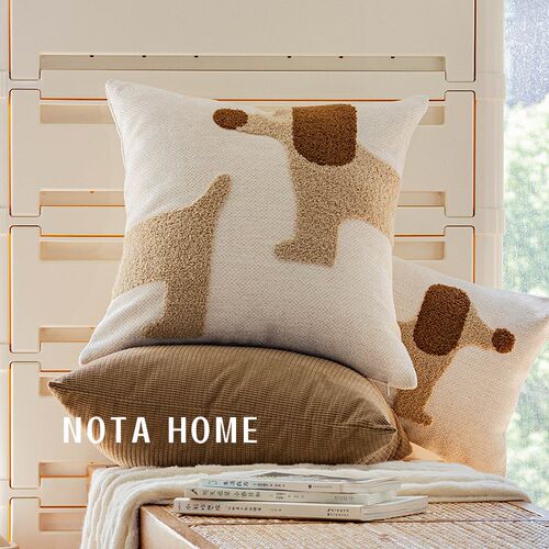 奶油风抱枕可爱狗狗靠枕卡其纯色枕套样板间软包方枕车用超软腰枕