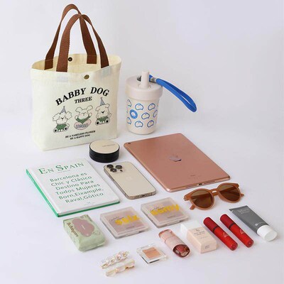 Wholesale canvas bags with cartoon patterns, tote bags for f