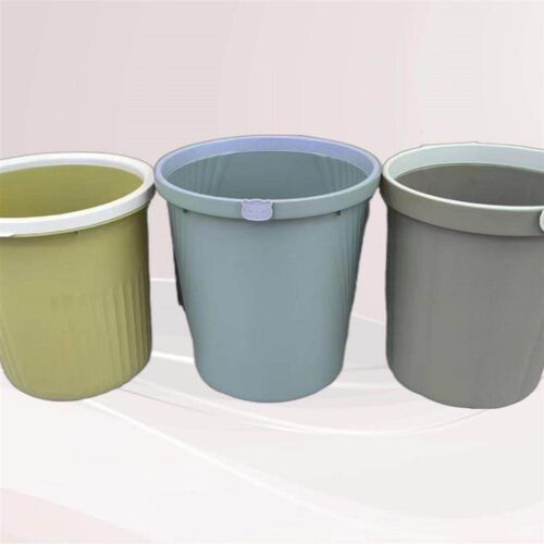 Large Capacity Plastic Trash Can for Home Use - Suitable for