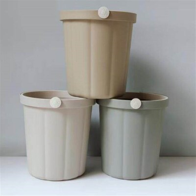 Large Capacity Plastic Trash Can for Home Use - Suitable for