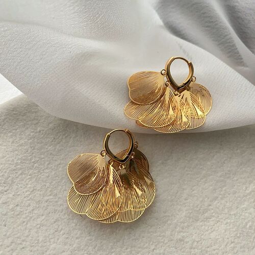 Spot ~ New Chinese Style Minimalist Hollow Petal Ear Buckle