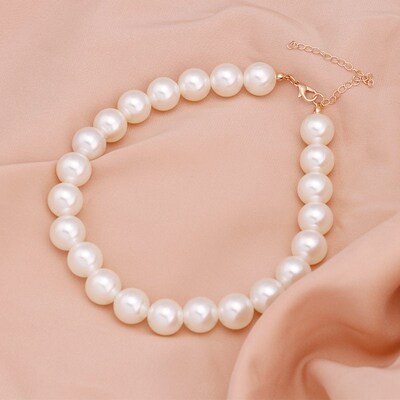 Elegant Big White Imitation Pearl Beads Choker Clavicle Chai