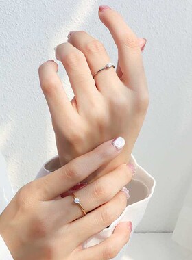 A small diamond ring tail ring ins wind titanium steel plate