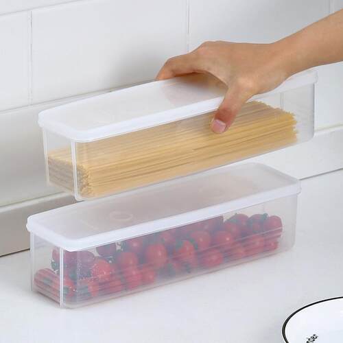 Rectangular plastic food storage box with lid, suitable for