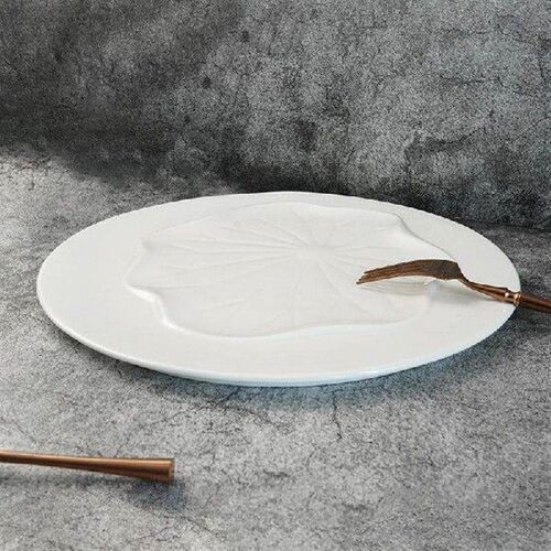 Pure white round lotus leaf plate restaurant kitchen