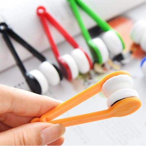 Candy-colored eyeglass cleaning brush, portable eyeglass cle