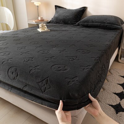 Warm Bed Fitted Sheet bedpread Coverlet  Mattress protector