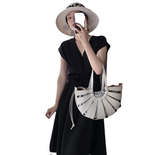 Hepburn Style Pocket Dress Simple Chic Design Sense Elegant