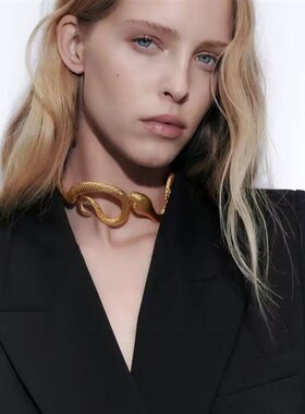 Exaggerated Metal Style Neckchain 3D Snake Shape Personalize