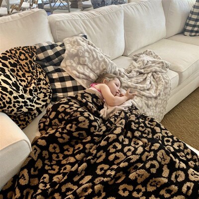 Wool Fleece Throw Sofa Blanket Keep Warm 羊毛毯针织豹纹毛毯