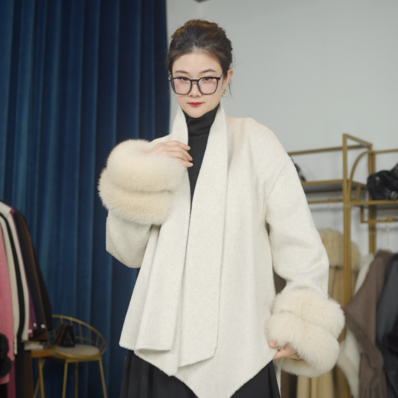 【25823】中长款狐狸毛袖口+系带外穿网红秋冬款保暖羊毛大衣