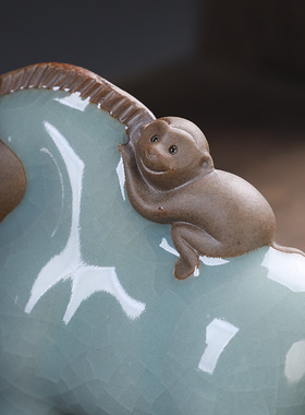 陶瓷汝窑哥窑茶盘茶宠摆件精品个性可养创意马上封侯拜相茶宝招财