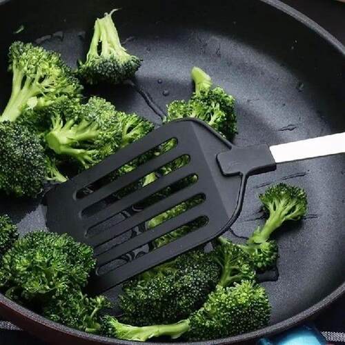 1pc Slotted Kitchen Turner Heat Proof Non-Stick Turner