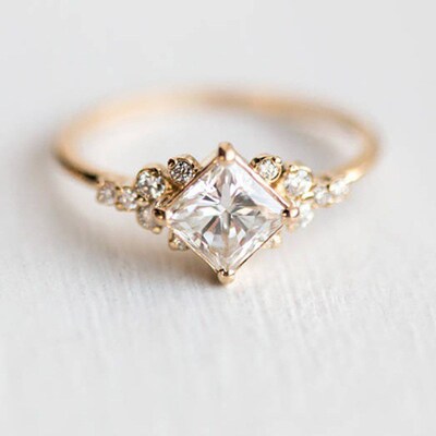 Luxury Gold Ring for Women Engagement Ring Elegant Simple Fe