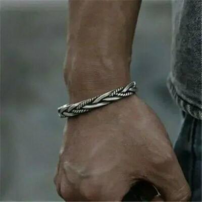 2023 New Simple Twisted Stainless Steel Open Bangles for Men