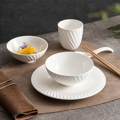 White Embossed Set 4-Piece Hotel Tableware
