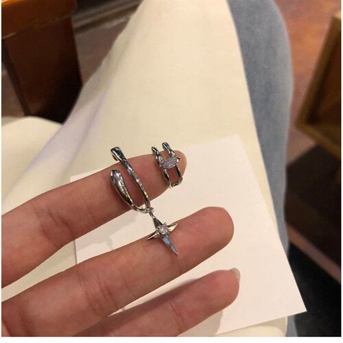 Ear Cuff Clip for Women 2025 Trend Design Cool Simple Chic