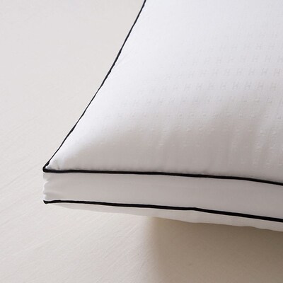 Cervical spine protection pillow with jacquard embroidery