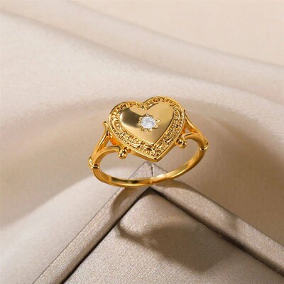 Vintage Crystal Heart Rings For Women Engraved Patterned Sta