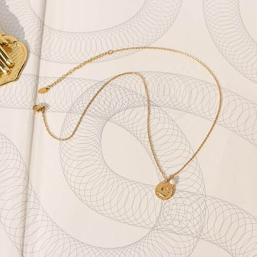 。Simple small fresh round small moon freshwater pearl neckl