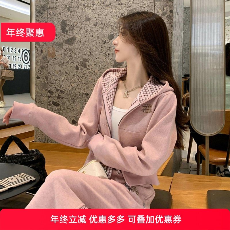 巨好看的早秋套装2025女减龄超火高级感卫衣阔腿裤运动休闲两件套,女装/女士精品,大码套装,淘宝优惠券,粉丝福利购,淘宝优惠卷