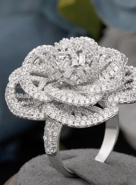 Bride Talk Beautiful Flower Shape Romantic Bridal Ring Cubic