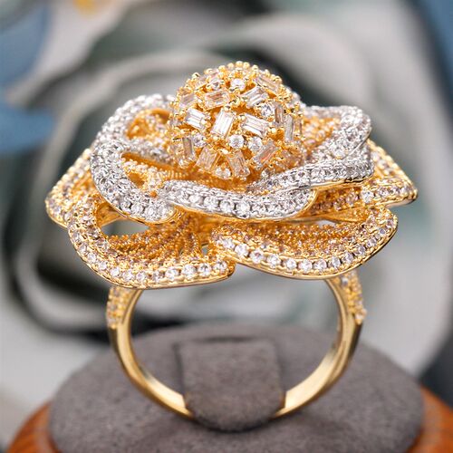 Bride Talk Beautiful Flower Shape Romantic Bridal Ring Cubic