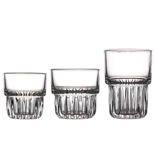 .Carved Wine Glass Classical Glass Drink Glass Thickened Bee