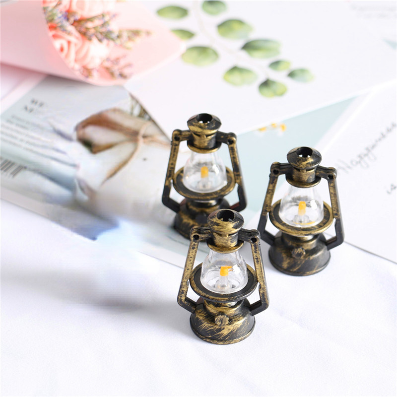 5/10PCS 37x54mm Scale Mini Kerosene Lantern Decor Miniature