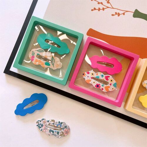 New Packaging!4 Pcs Cute Colorful Printed Hair Clips Women