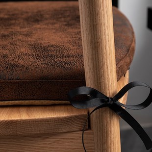 马蹄形餐椅坐垫麂皮绒记忆棉防滑绑带实木椅子高级感软座垫屁股垫