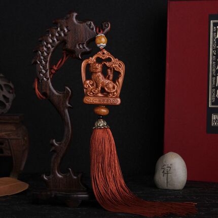 桃木十二生肖虎鼠牛兔龙蛇马羊猴鸡狗猪汽车挂件面雕刻挂饰用品