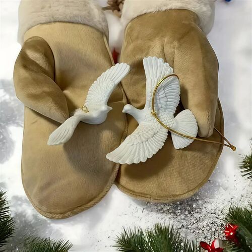 Style Friendship Doves - Home Alone 2 Resin Christmas