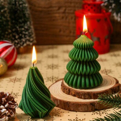 2pcs Christmas Tree Shaped Candles, Include Dome and Spire