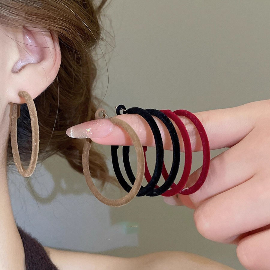 银针植绒镂空圆形耳圈简约时尚日常通勤百搭耳环轻奢高级感耳饰女,饰品/流行首饰/时尚饰品新,银饰耳饰,淘宝优惠券,粉丝福利购,淘宝优惠卷