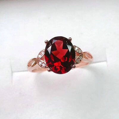 Retro Fashion Garnet Rings Inlaid With Female Red Gem Ring B