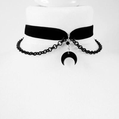 Goth Tattoo Inverted Crescent Sretchy Chain Choker Black Moo