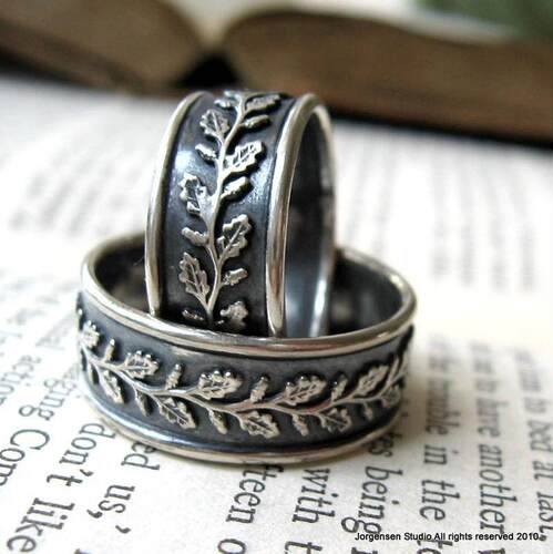 Womens Fashion Classic Retro Willow Leaf Pattern Ring, Anni