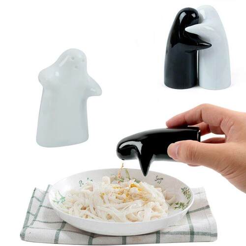 Ceramic Black And White Hug Cruet Two-Piece Set Pepper Bottl