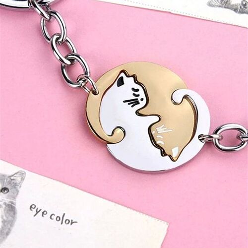 Cute Hug Cat Keychain Creative Patchwork Heart Round Keyring