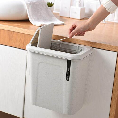 The kitchen can hang the type trash can the family use-