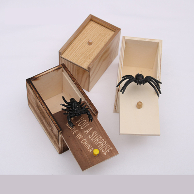 NEW Funny Scare Box Wooden Prank Spider Hidden in Case