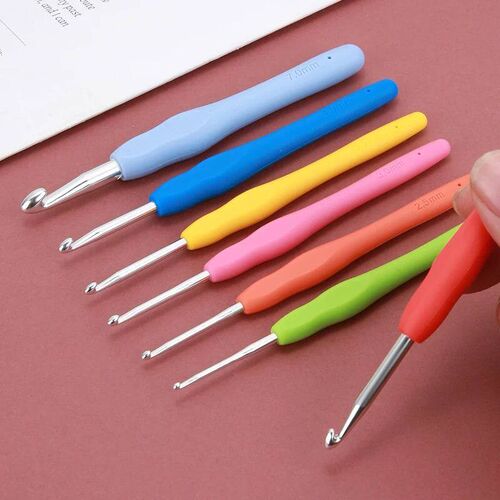 Crochet Hooks Kit Rubber Handle Crochet Hooks Needles Grip E